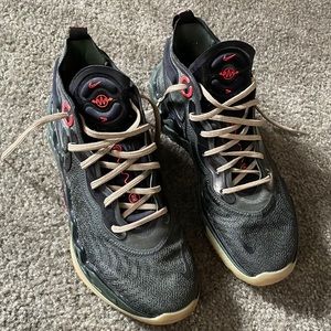 Nike GT Run “Carbon Green”… They are basketball shoes